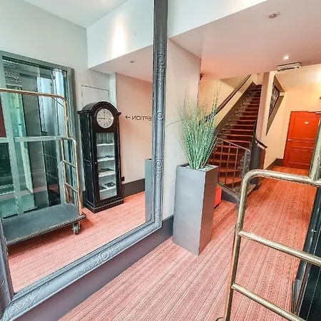 Alexandra Hotel 4*