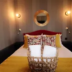 Alexandra 4*