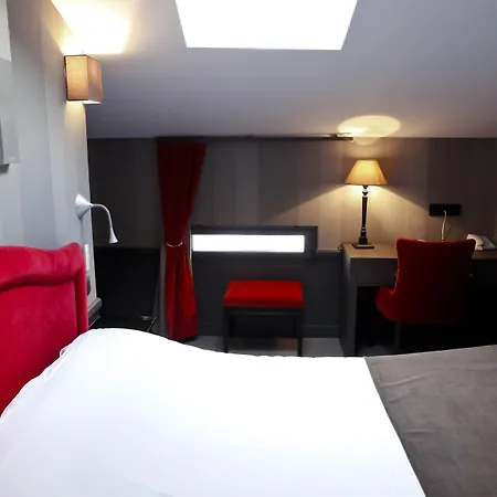 Alexandra Hotel 4*