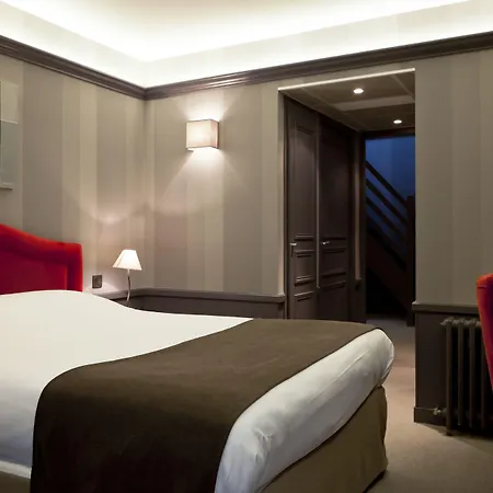 Alexandra Hotel 4*