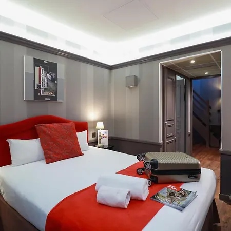 Alexandra Hotel 4*
