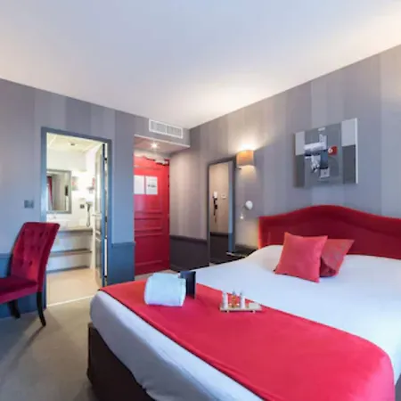 Alexandra Hotel 4*