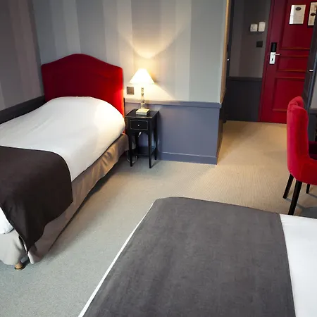 Alexandra Hotel 4*