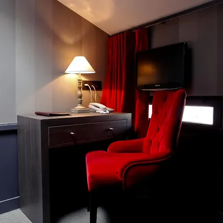 Alexandra Hotel 4*